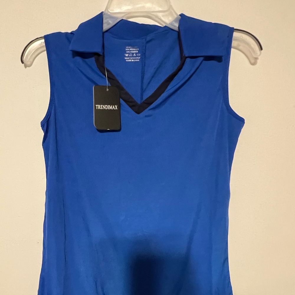 NWT Women’s Trendimax Size Small Blue Ribbed Sleeveless Collared Top